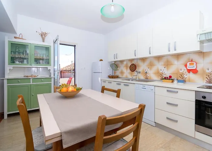 Apartament By The Sea Preko, Ugljan - 14917 *